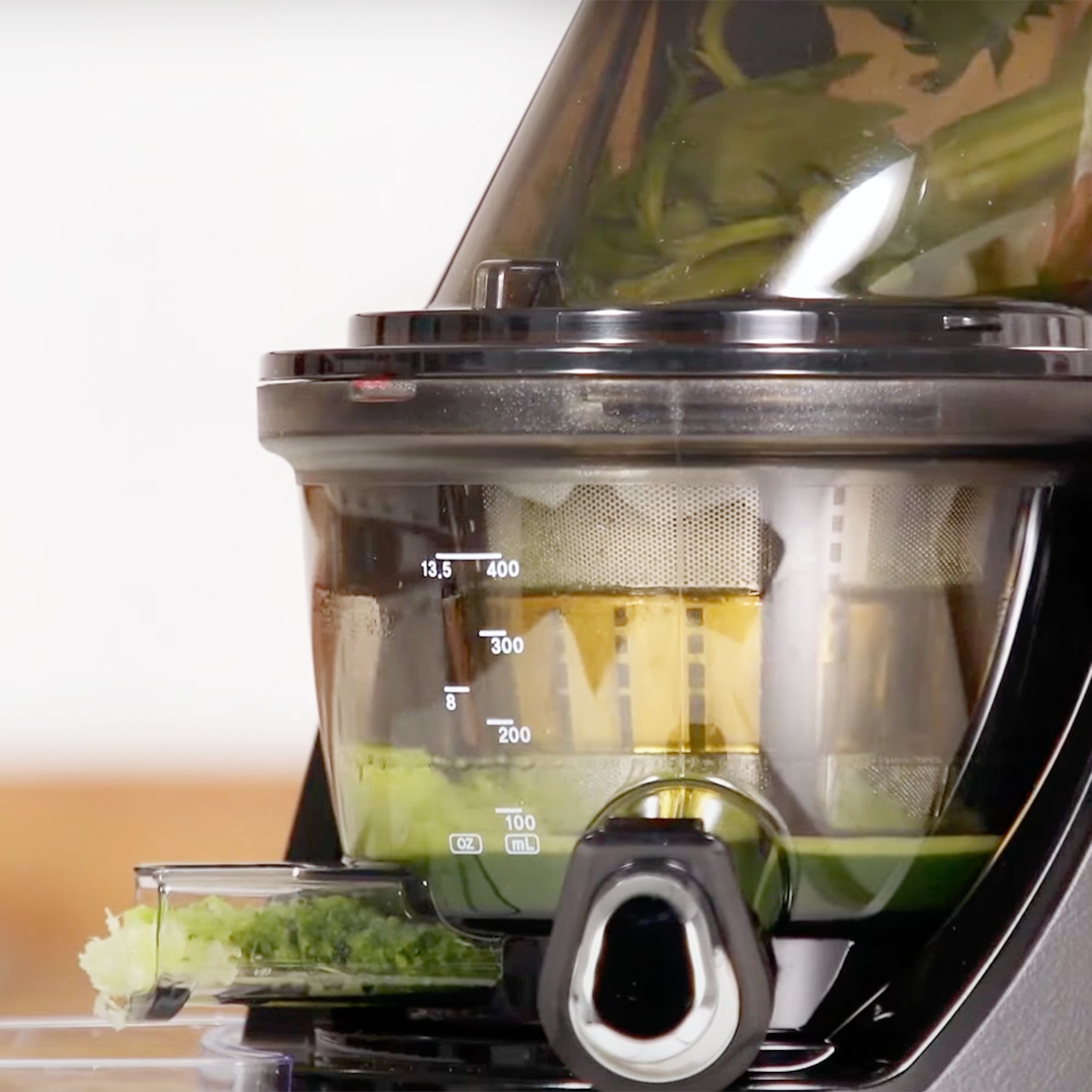 Kuvings Revo830 Review - Best Juicer For Celery Juice & Carrots? 