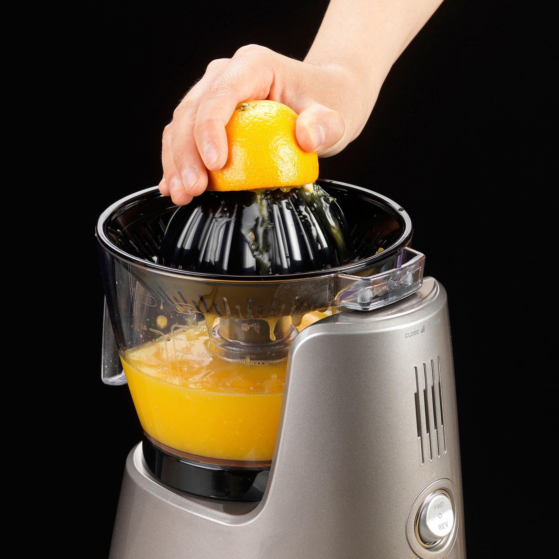 2 Ways You Can Make Orange Juice with the Kuvings REVO830 