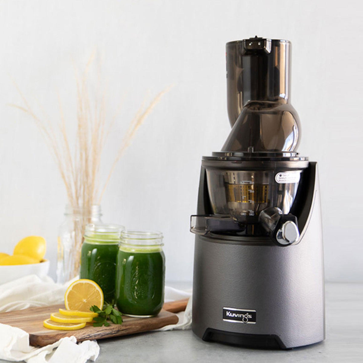 Buying Juice vs. Juicing at Home: Which Saves More Money
